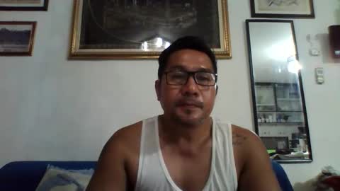 Snapshot of stud45xx chatting on 05.05.26 Val online show from 05.05.26