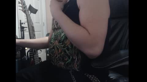 Snapshot of studbeltbro chatting on 01.07.25 studbeltbro online show from 01.07.25