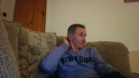 Snapshot of stuuuey73 chatting on 11.26.25 stuuuey73 online show from 11.26.25