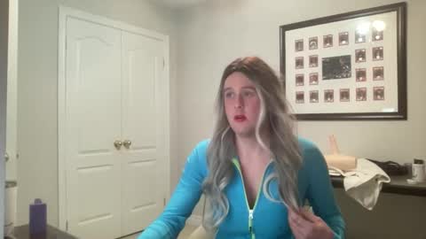 Sissy Isabella online show from 05.22.26