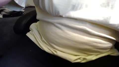 Snapshot of subswichuser00060960 chatting on 01.12.25 subswitchuser online show from 01.12.25