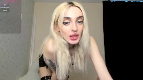 Snapshot of succubantra chatting on 05.17.26 Chloe online show from 05.17.26