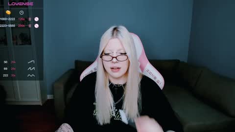 succubus_leslie online show from 12.22.24