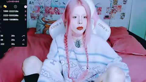 Snapshot of succubus_leslie chatting on 04.16.26 succubus_leslie online show from 04.16.26