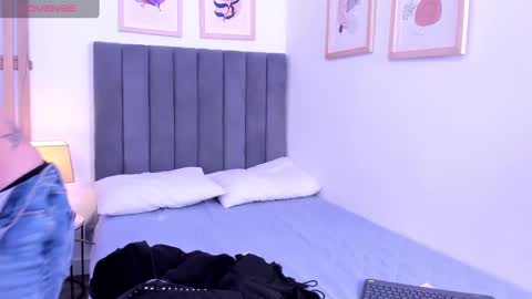 Snapshot of succubusdolly chatting on 09.20.25 Luna online show from 09.20.25