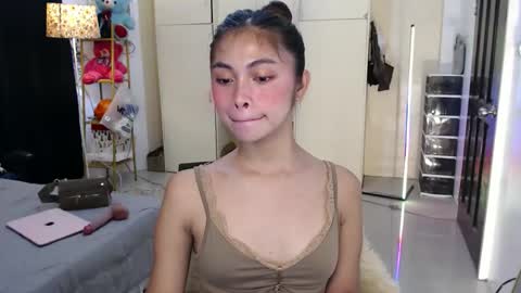 Snapshot of suckablechick chatting on 03.04.26 Marry online show from 03.04.26