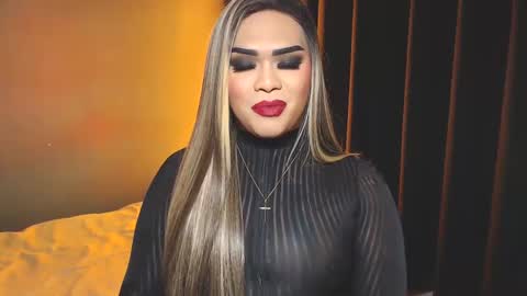 Snapshot of suckablecockoffreya chatting on 12.14.24 JADE ELYSE online show from 12.14.24