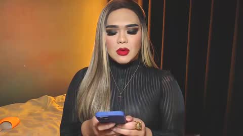 Snapshot of suckablecockoffreya chatting on 12.17.24 JADE ELYSE online show from 12.17.24