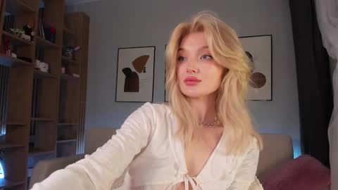 Snapshot of sugar_club chatting on 01.07.25 sugar_club online show from 01.07.25