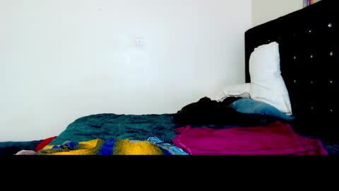 lisa and lina online show from 04.14.26