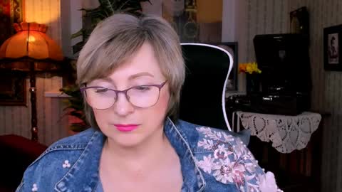 Snapshot of sugarvi chatting on 01.18.25 Vivien online show from 01.18.25