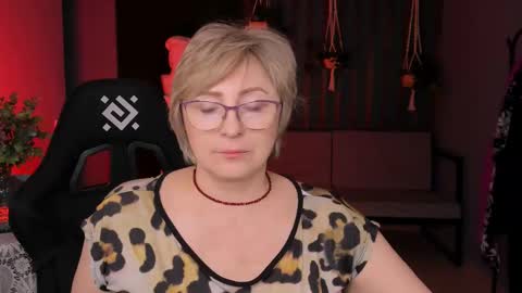 Snapshot of sugarvi chatting on 03.12.25 Vivien online show from 03.12.25