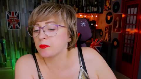 Snapshot of sugarvi chatting on 11.03.25 Vivien online show from 11.03.25