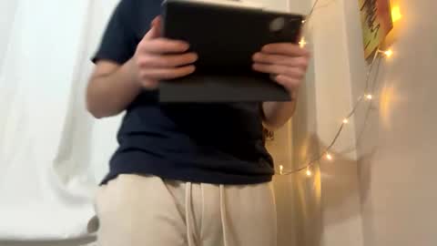 Niko online show from 10.28.25