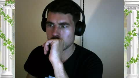 Snapshot of sultansgirls chatting on 03.08.26 The Sultan online show from 03.08.26