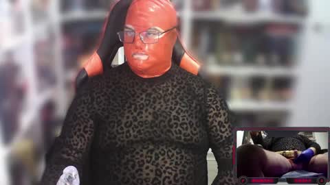 Snapshot of sumisolatex chatting on 02.13.25 Sumisolatex online show from 02.13.25