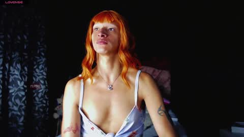 Snapshot of summer__xo chatting on 01.31.25 Summer online show from 01.31.25