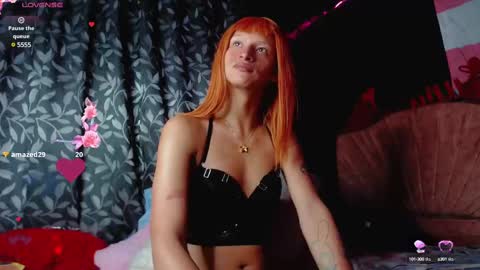 Snapshot of summer__xo chatting on 02.23.25 Summer online show from 02.23.25