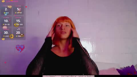 Snapshot of summer__xo chatting on 10.11.25 Summer online show from 10.11.25