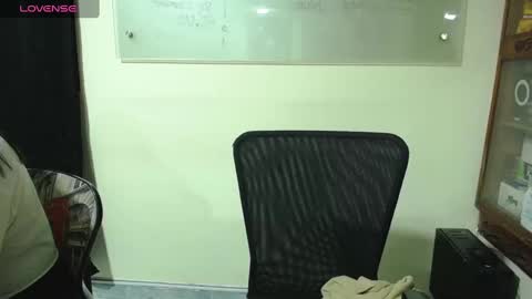 Snapshot of summer_girls01 chatting on 01.09.25 summer_girls01 online show from 01.09.25