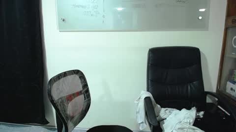 Snapshot of summer_girls01 chatting on 01.16.25 summer_girls01 online show from 01.16.25