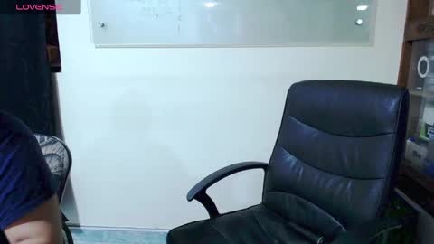 Snapshot of summer_girls01 chatting on 01.21.25 summer_girls01 online show from 01.21.25