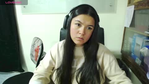 Snapshot of summer_girls01 chatting on 02.11.25 summer_girls01 online show from 02.11.25