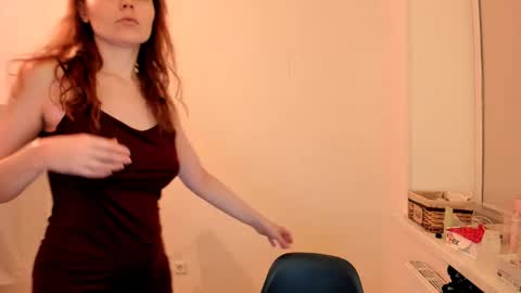 Summer Preston online show from 02.10.25