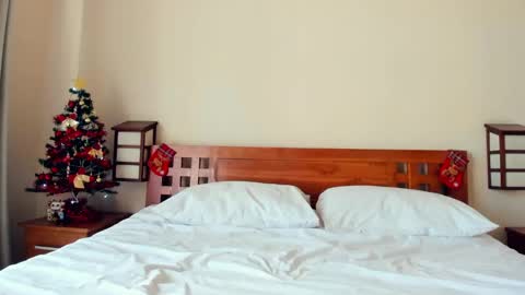 Snapshot of summer_sunshine_ chatting on 12.24.24 Angel PVT show open online show from 12.24.24