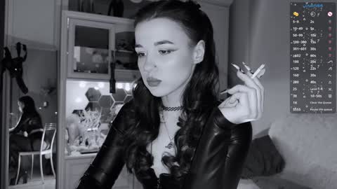 Miss Nelly online show from 12.24.24