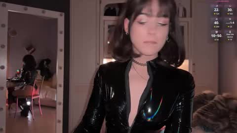 Miss Nelly online show from 09.09.25