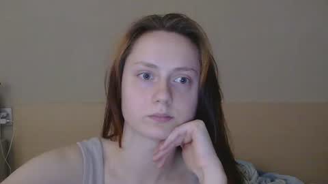 Snapshot of sun_sparkle chatting on 06.18.26 Olivia online show from 06.18.26