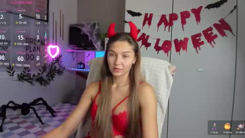 Snapshot of sunlightsofia chatting on 10.27.25 Sofia online show from 10.27.25