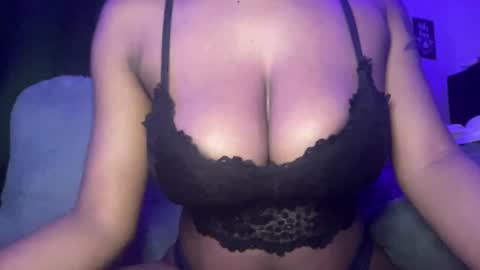 sunn3ie online show from 11.22.25