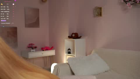 Lily online show from 04.05.26