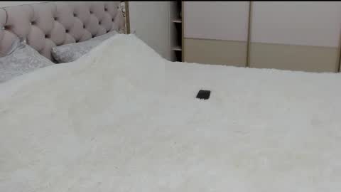 Snapshot of sunny_love__ chatting on 10.19.25 Vanessa online show from 10.19.25