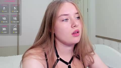 Snapshot of sunny_love__ chatting on 11.18.25 Vanessa online show from 11.18.25