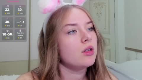 Snapshot of sunny_love__ chatting on 12.18.25 Vanessa online show from 12.18.25