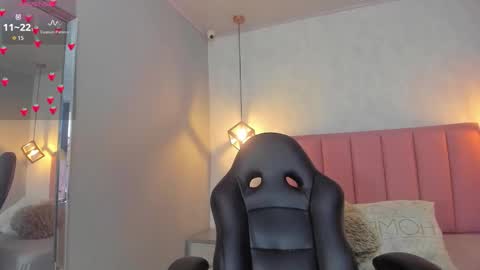 Snapshot of sunnycyrus chatting on 02.09.26 S U N N Y online show from 02.09.26