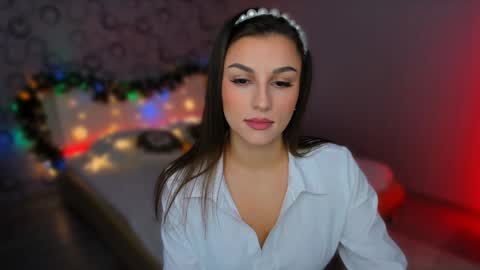 Snapshot of sunsetwithava chatting on 01.08.25 sunsetwithava online show from 01.08.25