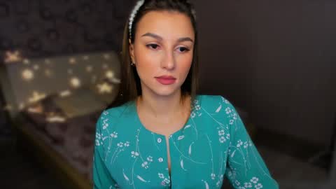 Snapshot of sunsetwithava chatting on 01.28.25 sunsetwithava online show from 01.28.25