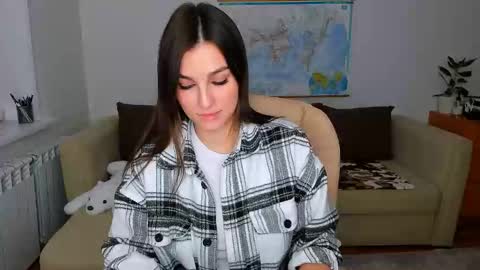 Snapshot of sunsetwithava chatting on 02.17.25 sunsetwithava online show from 02.17.25