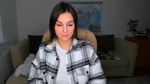 Snapshot of sunsetwithava chatting on 02.17.25 sunsetwithava online show from 02.17.25