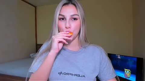 Snapshot of sunsetwithava chatting on 02.06.26 sunsetwithava online show from 02.06.26