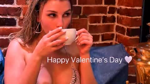 Snapshot of sunsetwithava chatting on 02.14.26 sunsetwithava online show from 02.14.26