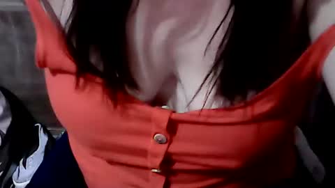 Snapshot of sunshine_38 chatting on 01.10.25 sunshine_38 online show from 01.10.25