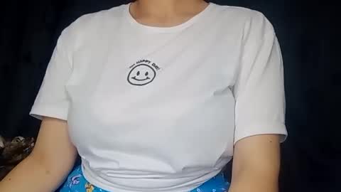 Snapshot of sunshine_days chatting on 01.06.25 Annie online show from 01.06.25