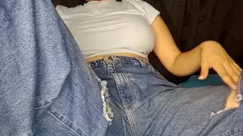 Snapshot of sunshine_days chatting on 01.17.25 Annie online show from 01.17.25