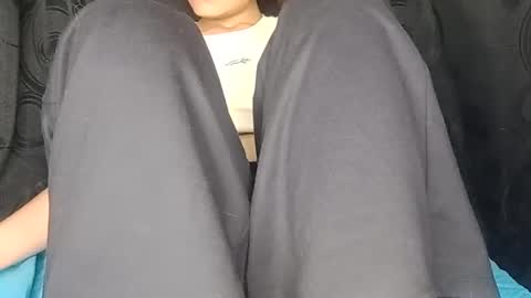 Snapshot of sunshine_days chatting on 01.20.25 Annie online show from 01.20.25