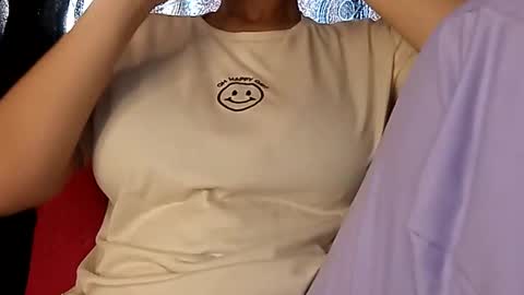 Snapshot of sunshine_days chatting on 02.05.25 Annie online show from 02.05.25